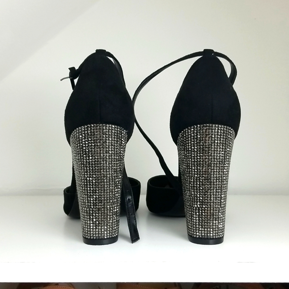 Bling heeled black shoes